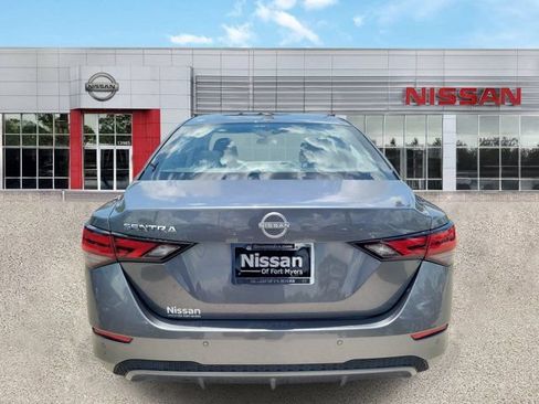 Used 2025 Nissan Sentra SV FWD image 3