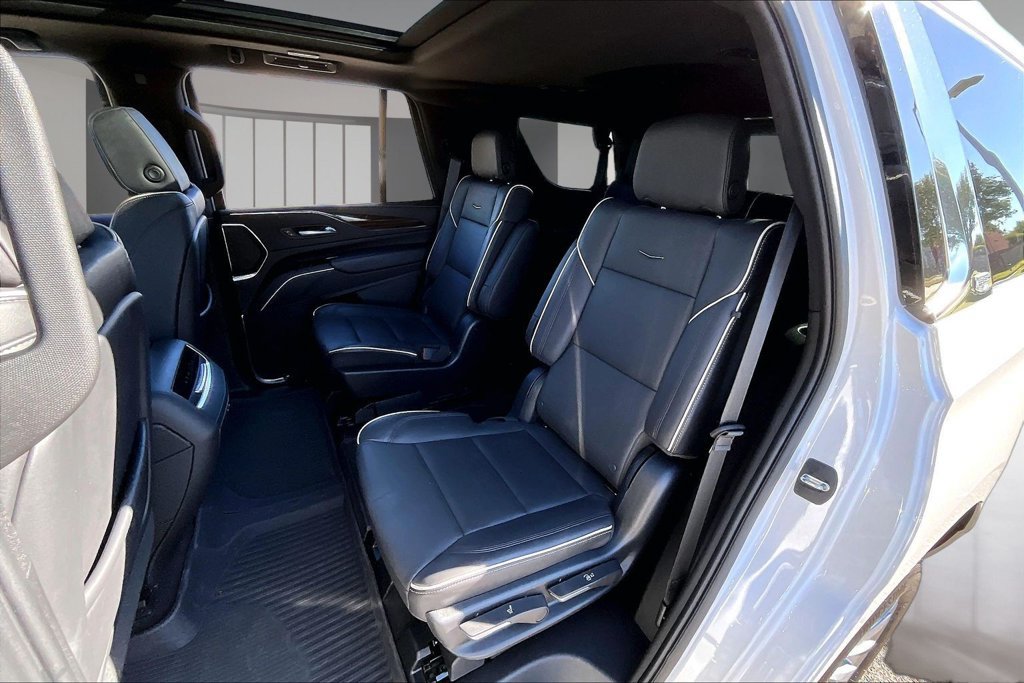 Certified 2023 Cadillac Escalade Premium Luxury w/ LPO, Floor Liner Package AWD/4WD image 28