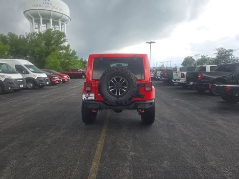 Used 2017 Jeep Wrangler Unlimited Rubicon AWD/4WD image 10