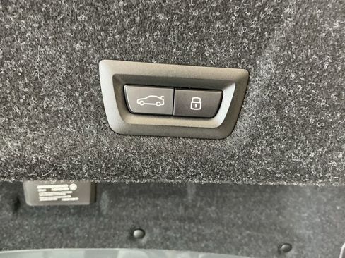 New 2026 BMW 330i Sedan w/ M Sport Package image 32