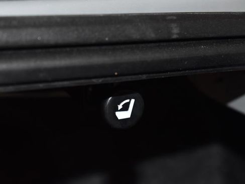 Used 2024 Nissan Altima 2.5 SV image 32