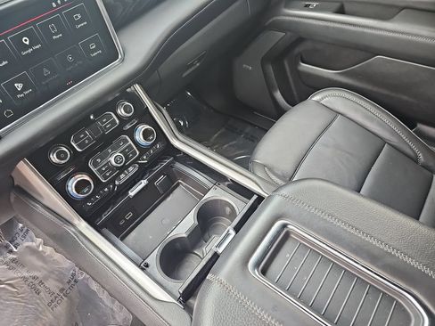 Certified 2022 GMC Yukon Denali w/ Max Trailering Package AWD/4WD image 28