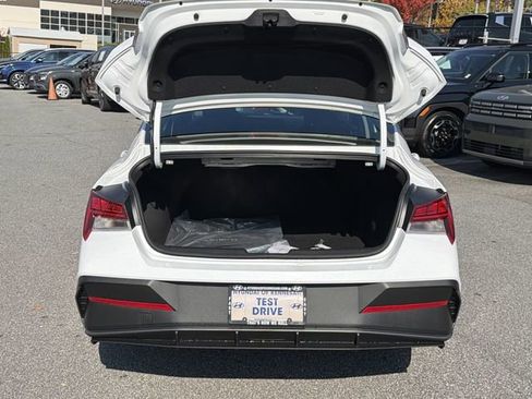 New 2026 Hyundai Elantra Blue image 18