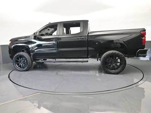 Used 2020 Chevrolet Silverado 1500 Custom Trail Boss w/ Custom Convenience Package image 3