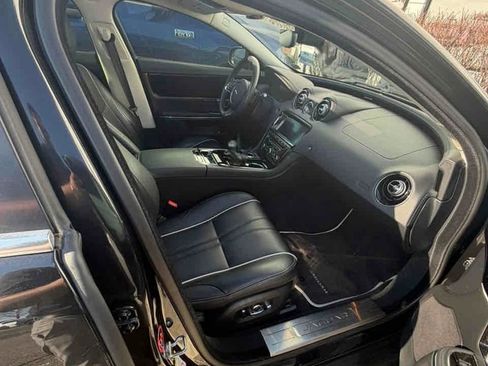 Used 2019 Jaguar XJ R-Sport image 7