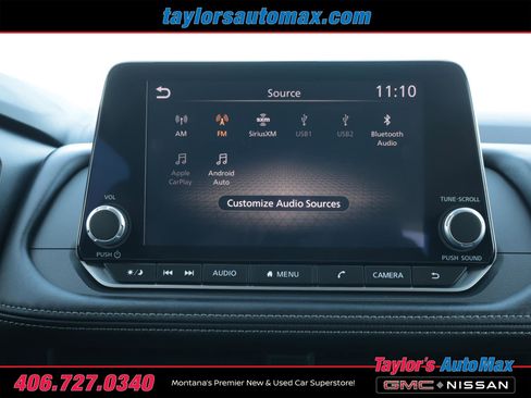 Used 2025 Nissan Rogue SV image 12