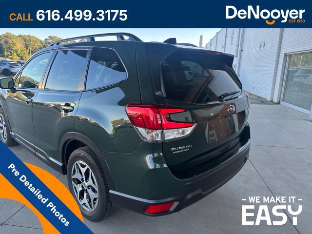 Used 2024 Subaru Forester Premium AWD/4WD image 5
