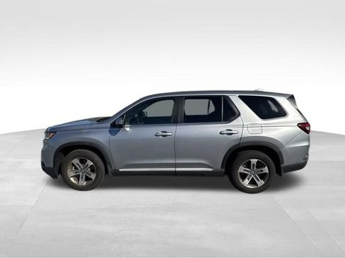 Used 2025 Honda Pilot EX-L image 5