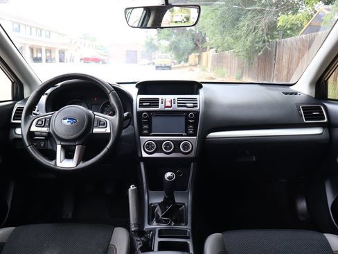 Used 2017 Subaru Crosstrek 2.0i Premium AWD/4WD image 16