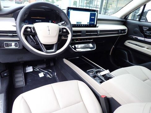 New 2026 Lincoln Corsair Premiere image 39