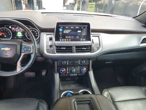 Used 2021 Chevrolet Tahoe High Country w/ Premium Package RWD image 12