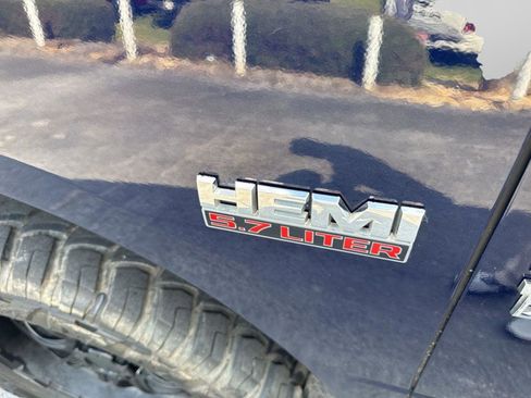 Used 2013 RAM 1500 Express image 26