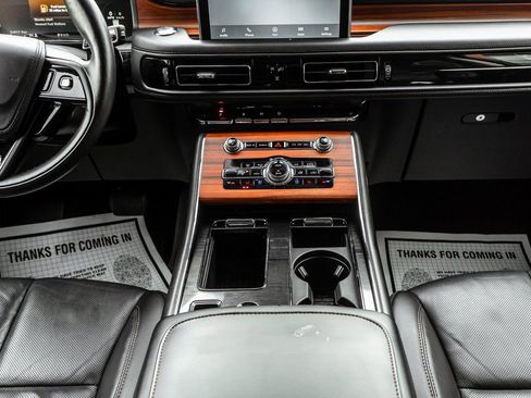 Used 2024 Lincoln Aviator Reserve image 12