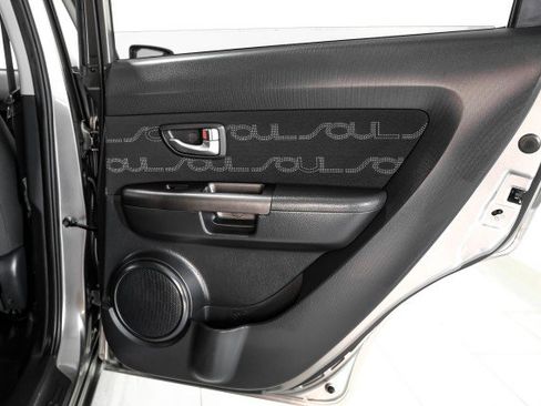 Used 2013 Kia Soul + image 41