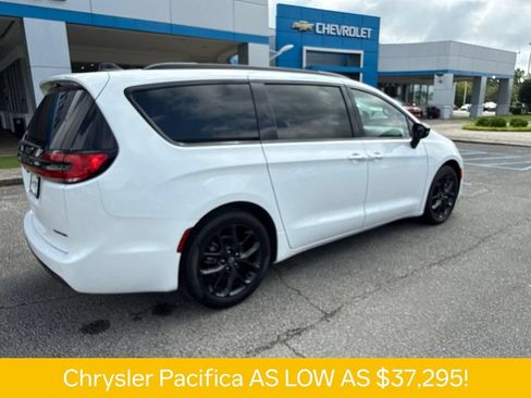 Used 2026 Chrysler Pacifica Limited w/ S Appearance Package FWD image 23