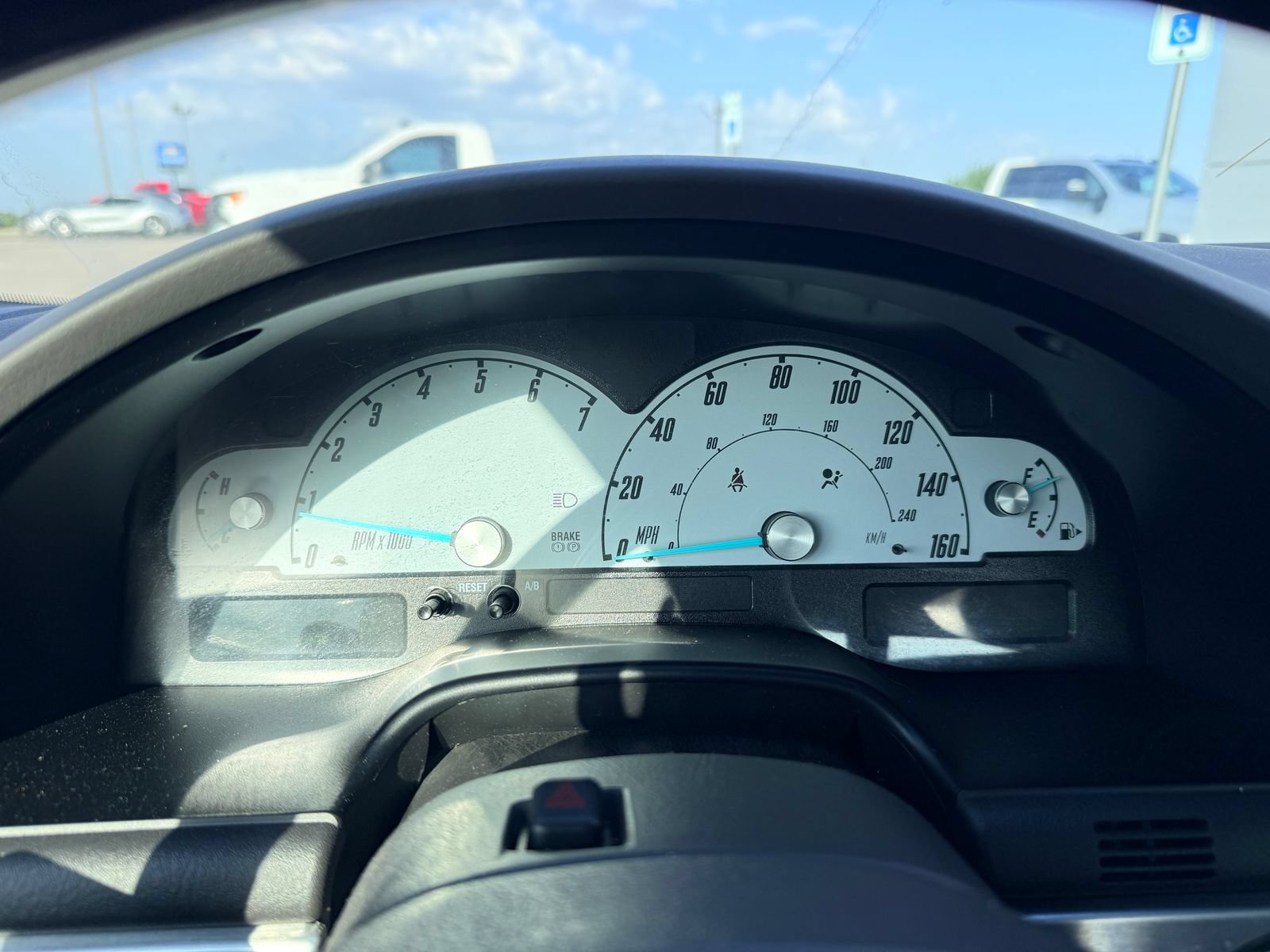 Used 2002 Ford Thunderbird RWD image 12