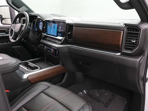 Used 2024 Chevrolet Silverado 2500 High Country w/ Technology Package AWD/4WD image 25