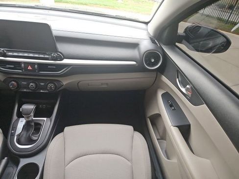 Used 2021 Kia Forte LXS image 38