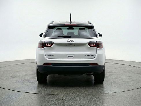 Used 2025 Jeep Compass Limited AWD/4WD image 7