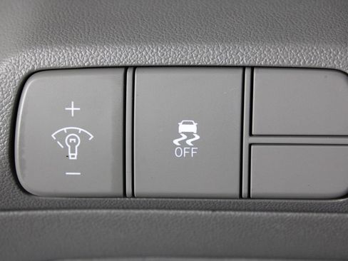 Certified 2025 Hyundai Elantra Sport FWD image 24
