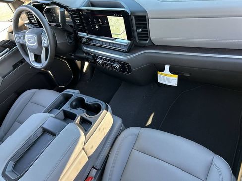 Used 2026 GMC Sierra 1500 SLT AWD/4WD image 28