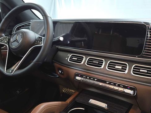 Used 2026 Mercedes-Benz GLE 450 4MATIC image 11