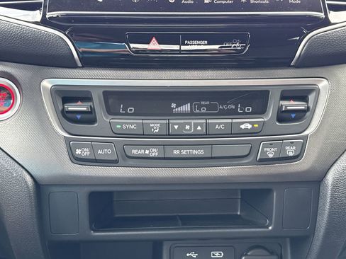 Used 2025 Honda Ridgeline Sport image 23