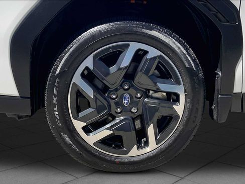Certified 2025 Subaru Forester Limited AWD/4WD image 11