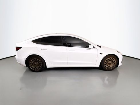 Used 2019 Tesla Model 3 Mid Range RWD image 11