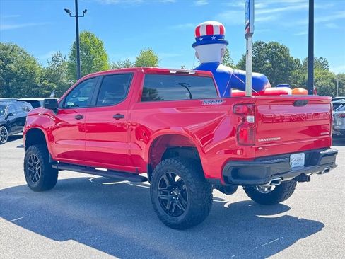 Used 2025 Chevrolet Silverado 1500 Custom Trail Boss AWD/4WD image 5