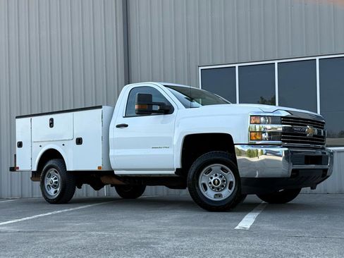 Used 2017 Chevrolet Silverado 2500 W/T w/ WT Convenience Package image 3