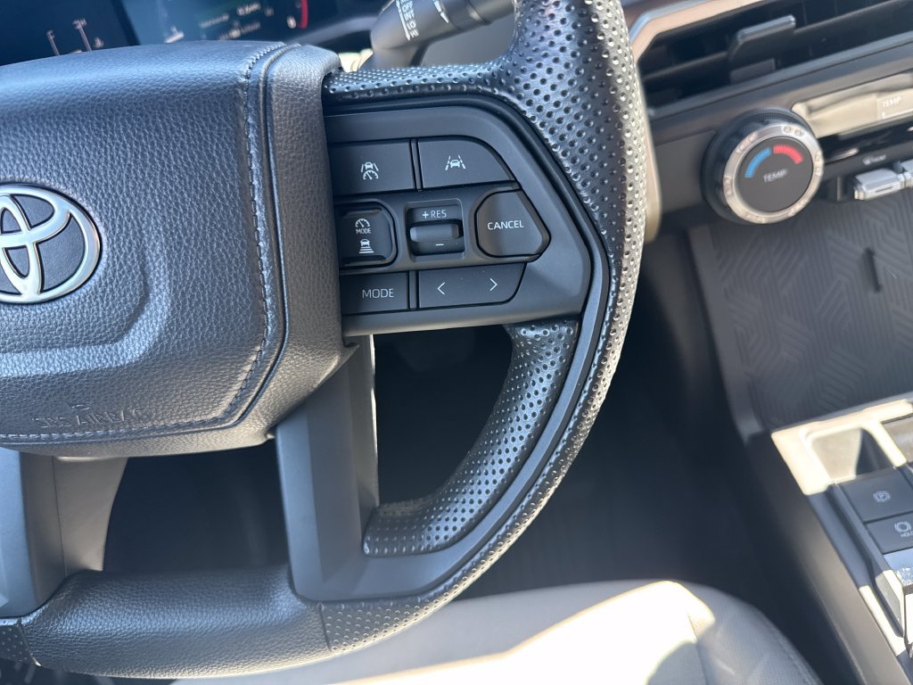 Certified 2026 Toyota Tacoma SR5 AWD/4WD image 19