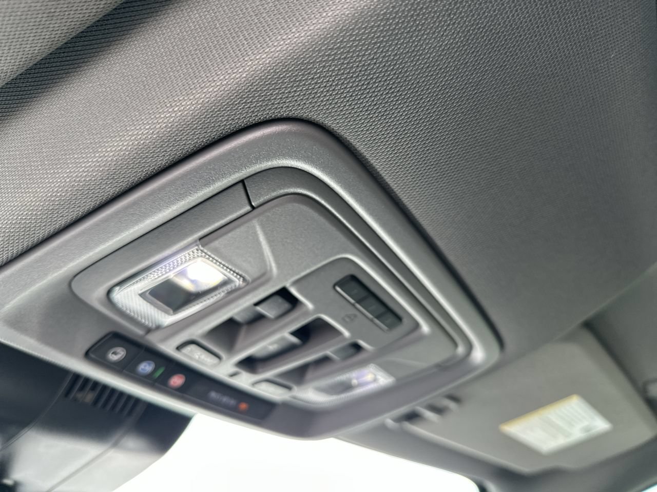 Used 2024 GMC Sierra 1500 Denali AWD/4WD image 9