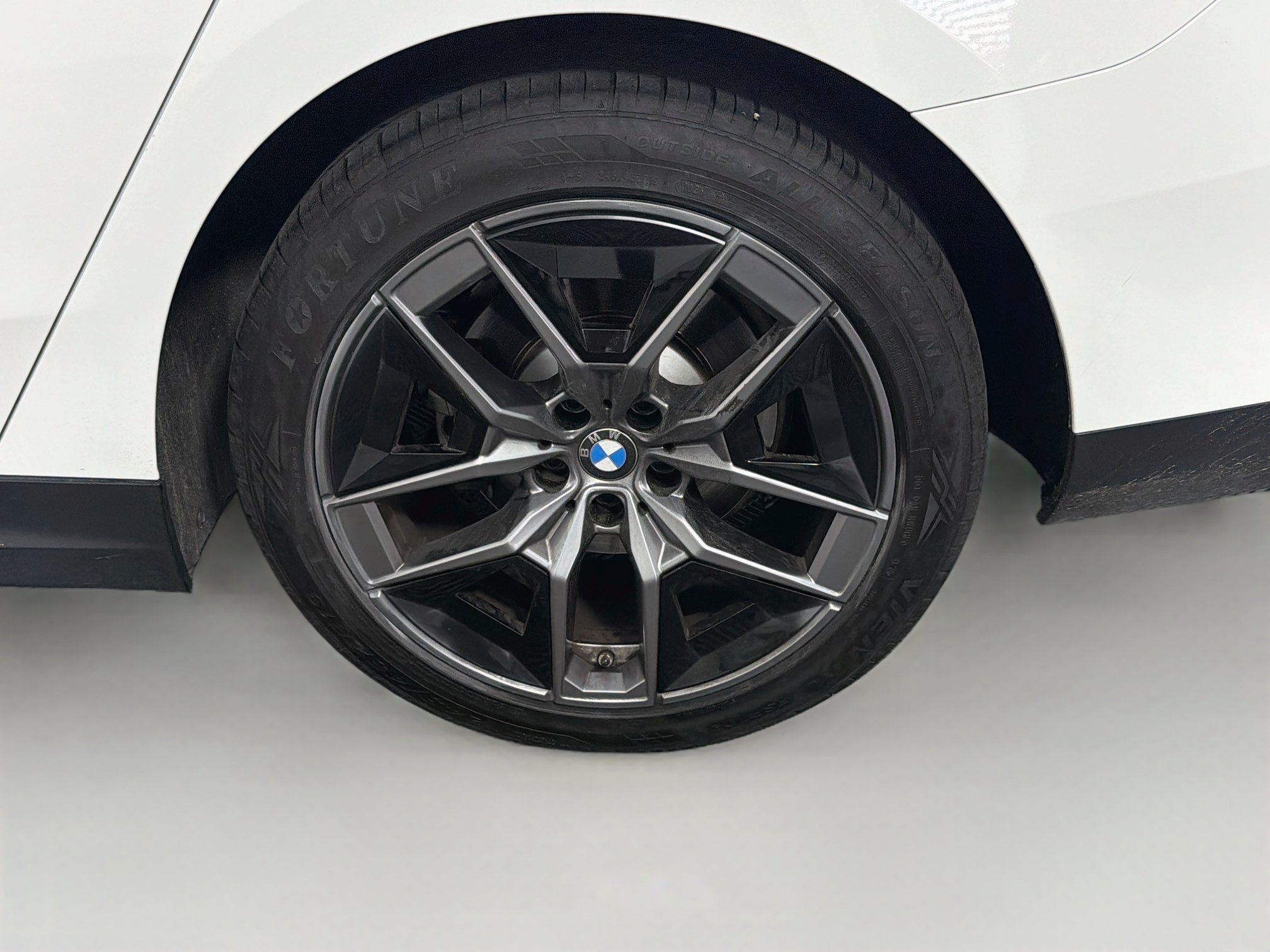 Used 2026 BMW 530i RWD image 11