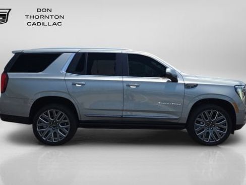 Used 2025 GMC Yukon Denali Ultimate w/ LPO, Floor Liner Package AWD/4WD image 6