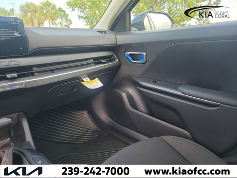 New 2026 Kia K4 FWD image 17