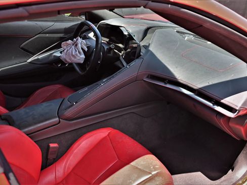 Used 2022 Chevrolet Corvette Stingray Convertible w/ Z51 Performance Package RWD image 16