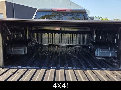 Used 2021 Chevrolet Silverado 1500 LT Trail Boss AWD/4WD image 9