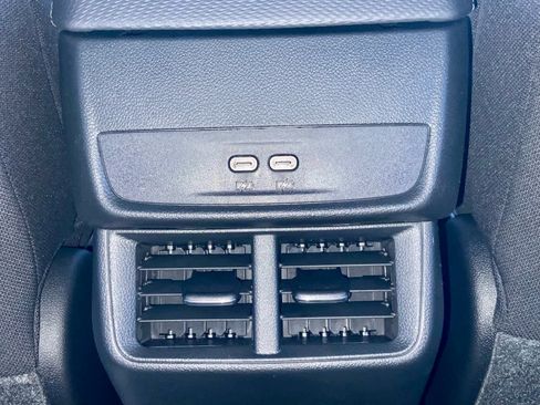 New 2026 Chevrolet Equinox LT image 46