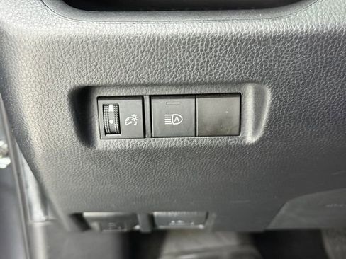 Used 2022 Toyota RAV4 LE FWD image 14