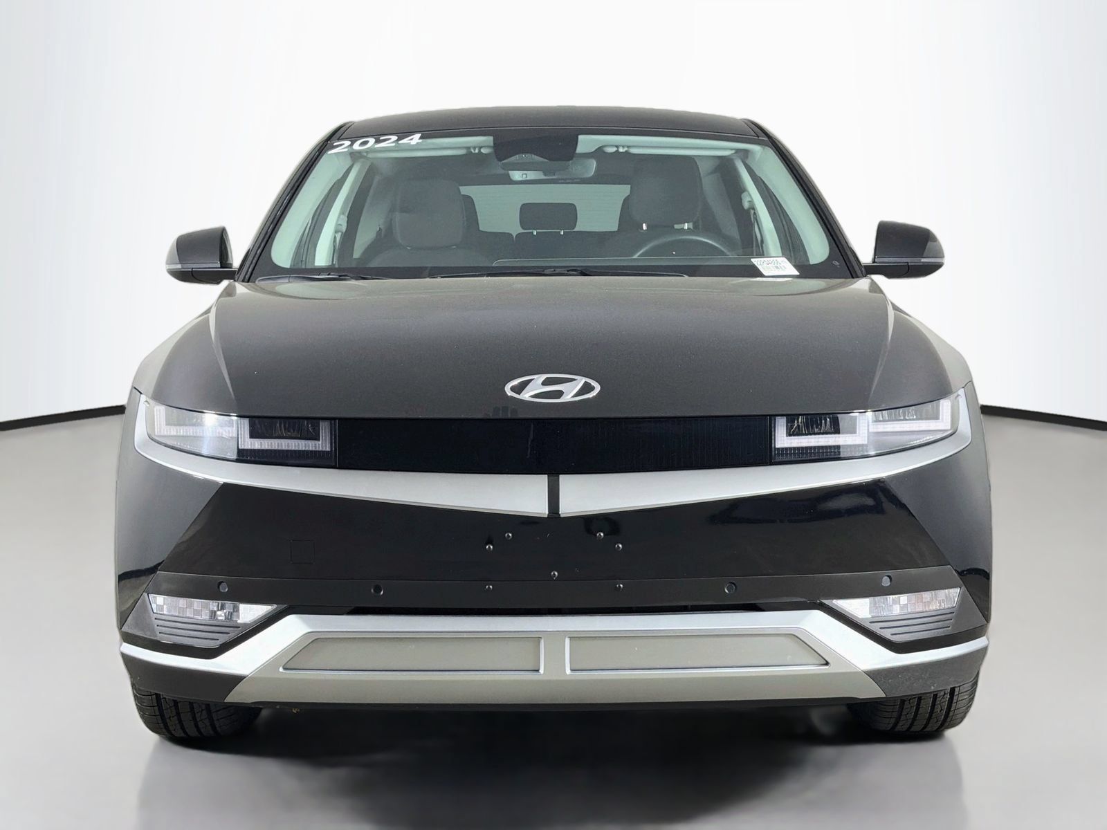 Used 2024 Hyundai Ioniq 5 SEL RWD image 2