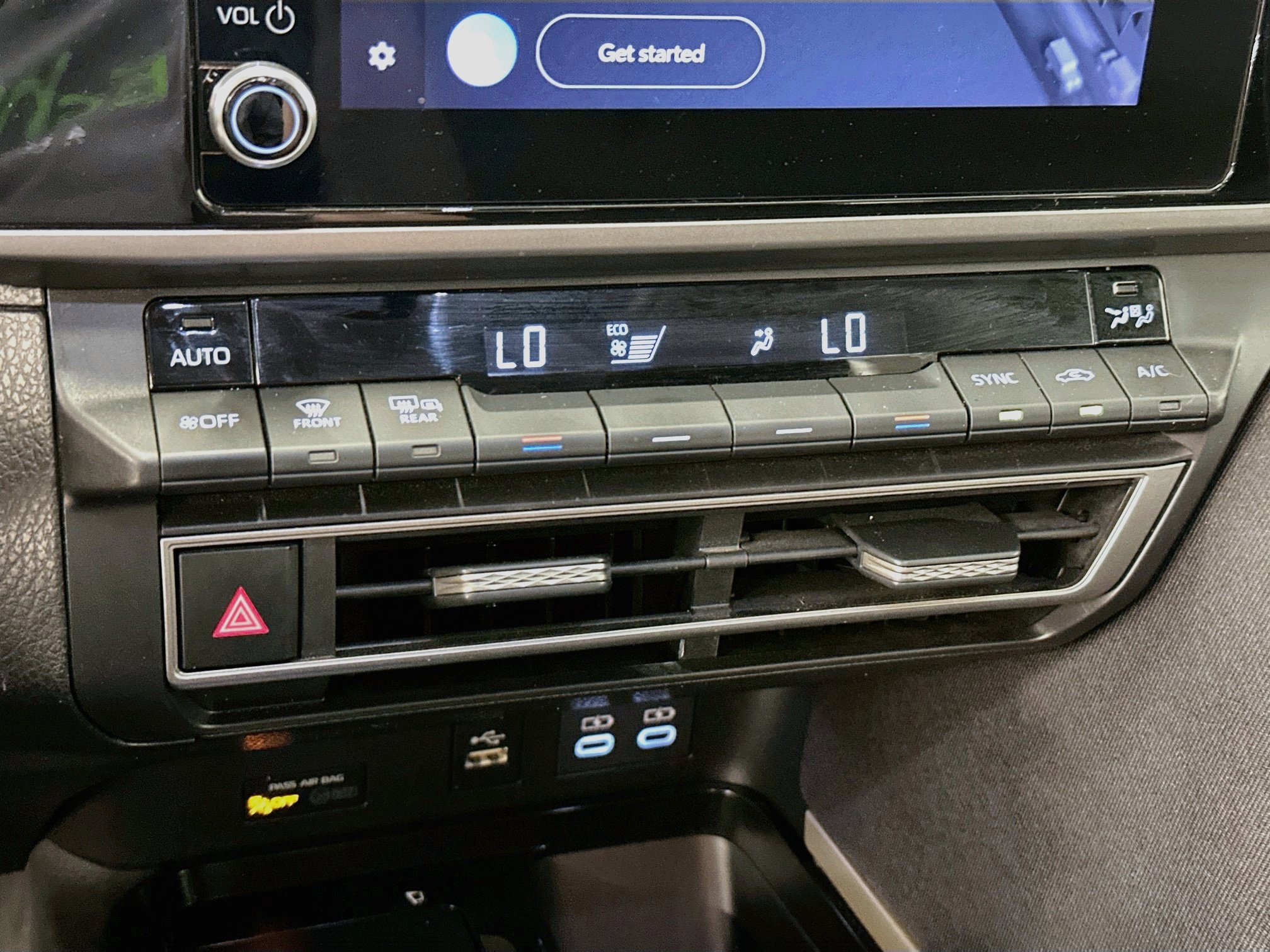Used 2025 Toyota Camry LE FWD image 24