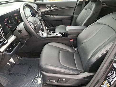 Used 2023 Kia Sportage EX image 17