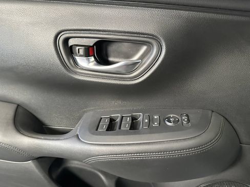Used 2023 Honda HR-V LX image 18