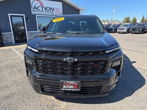 Used 2026 Chevrolet Traverse RS w/ LPO, Floor Liner Package AWD/4WD image 8