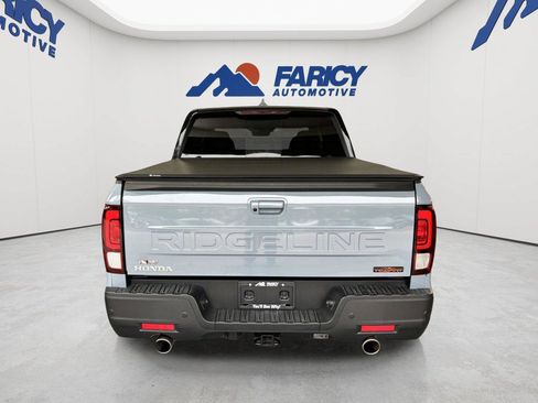 Used 2025 Honda Ridgeline TrailSport image 8