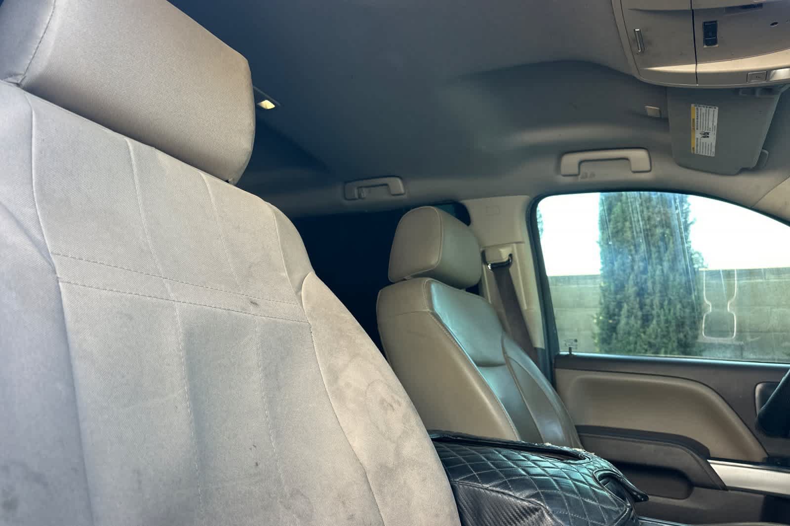 Used 2018 Chevrolet Silverado 1500 LTZ Z71 w/ LTZ Plus Package AWD/4WD image 18
