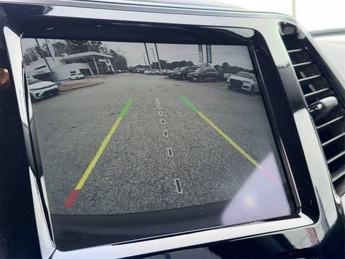 Used 2019 Jeep Cherokee Limited image 5