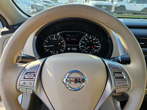 Used 2014 Nissan Altima 2.5 S w/ Display Audio Package FWD image 22