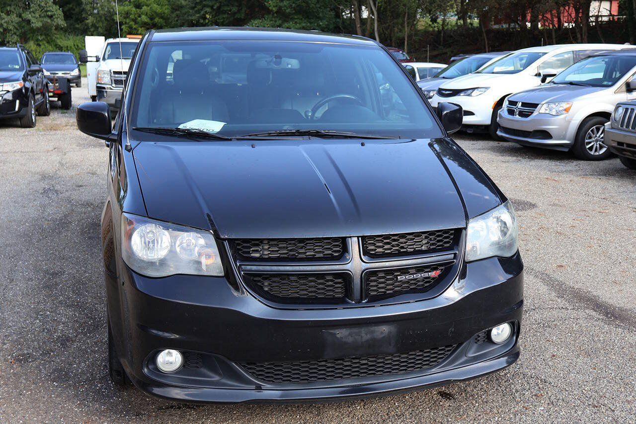 Used 2014 Dodge Grand Caravan R/T w/ Driver Convenience Group FWD image 2